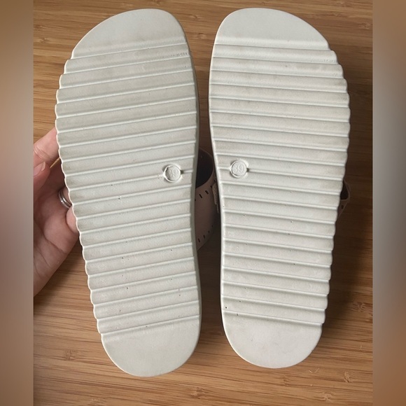 Flexus Platform Sandal Bayview Studded Floral Blush Pink Comfortable Flip Flops - Picture 8 of 10